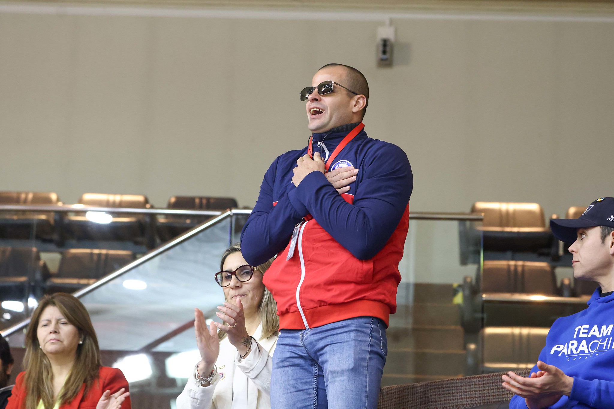 Lett silverio erome i walked in and she met me with a kiss